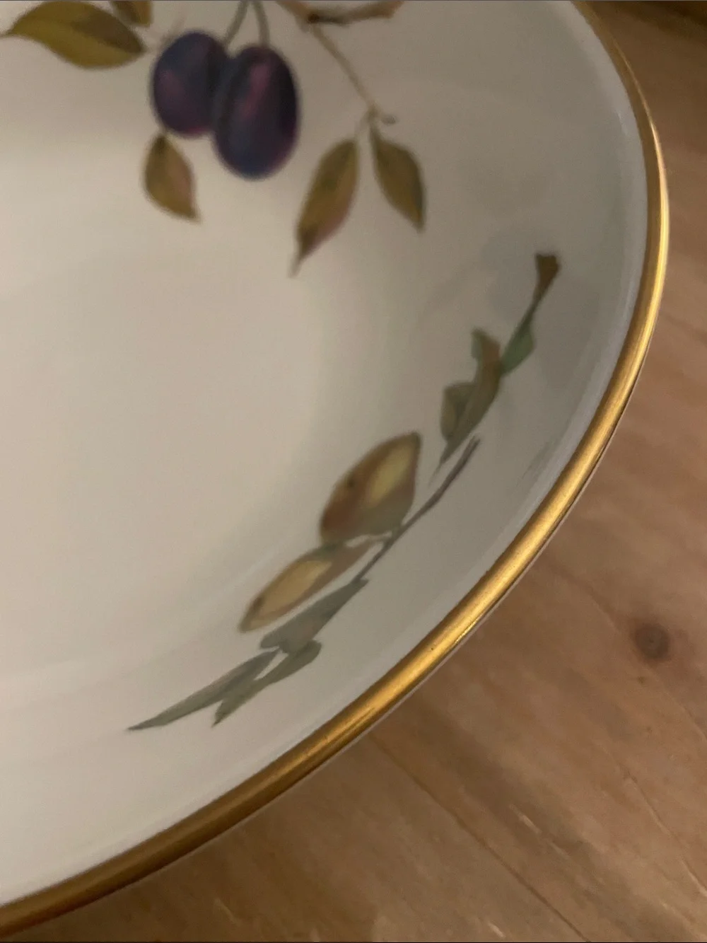 Royal Worcester Porcelain Fruit-Pattern Serving Bowl with Gold Rim 10 inches